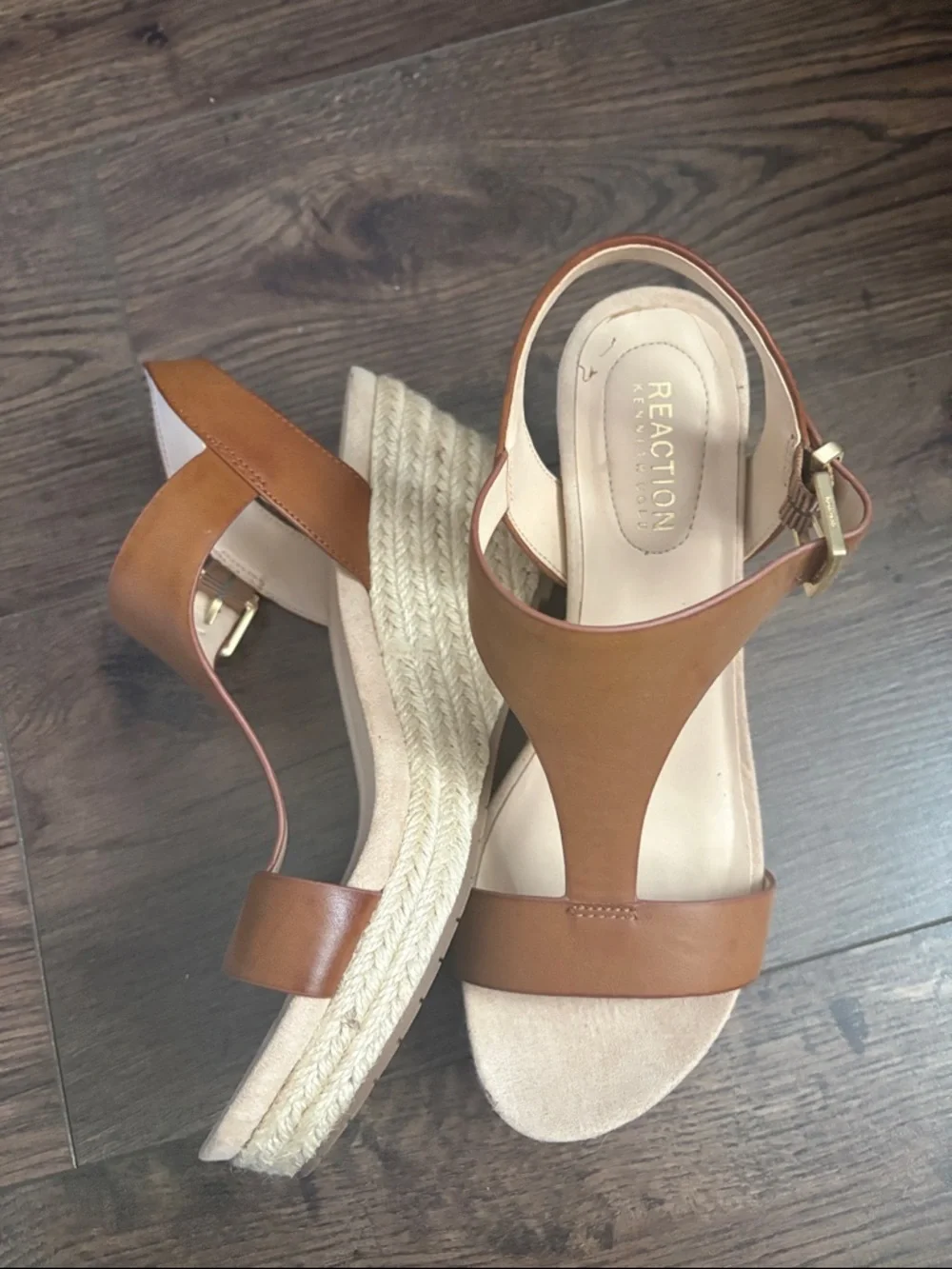 Kenneth Cole Reaction Card Wedge espadrille Sandals